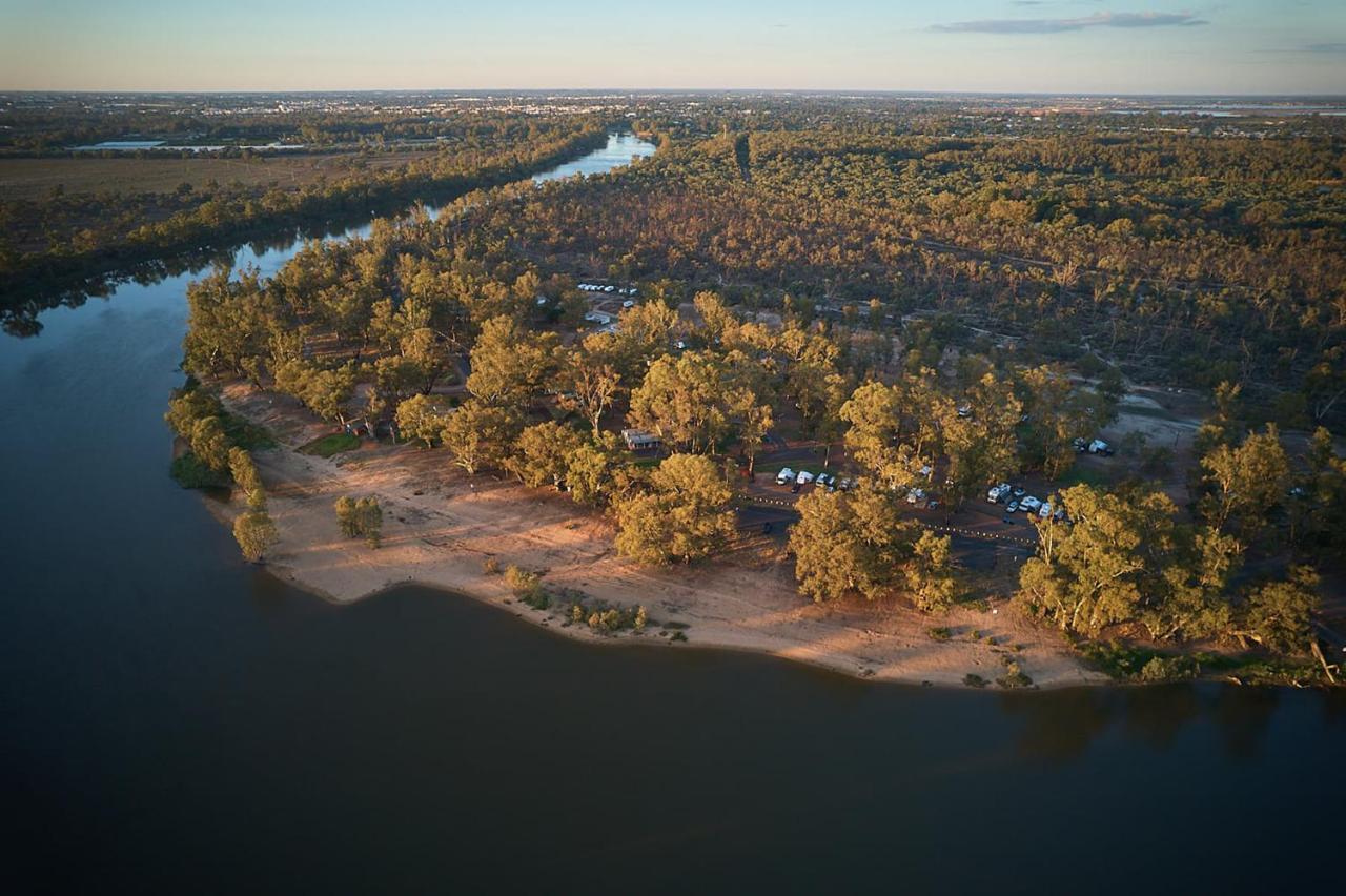 Apex Riverbeach Holiday Park Mildura Bagian luar foto